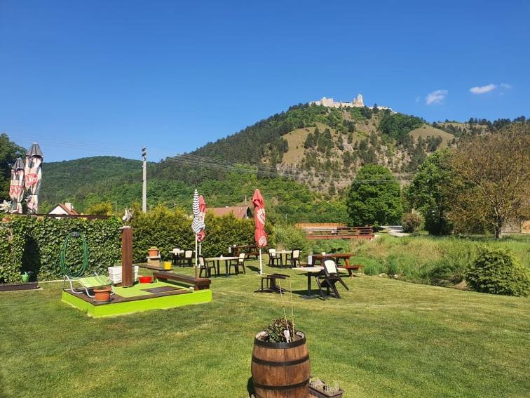 Hostinec Vo Visnovom Stará Turá Exteriér fotografie